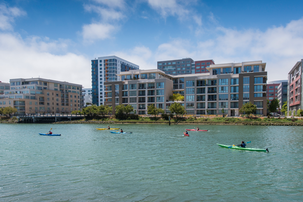 Kayakers_MissionCreek_600x400